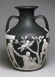 08-wedgewod-copy220px-portland_vase_va